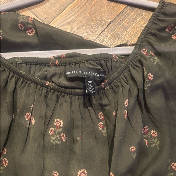 White House Black Market
Bell Sleeve Olive Green Floral Sheer
Blouse Top -Medium - Picture 9 of 9